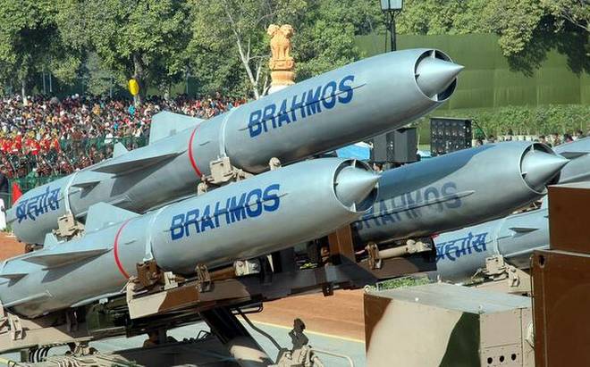 indiasuccessfullytestfiresbrahmosmissilefromsukhoi30fighterjet