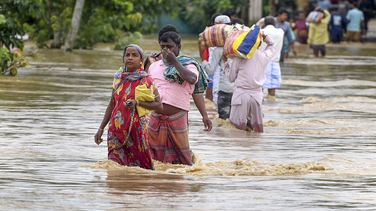 Rebel Sena MLAs donate Rs 51 lakh for Assam flood relief