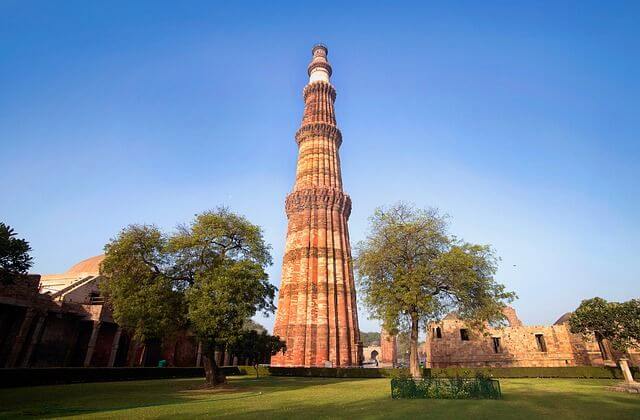 delhisfamousmonumentqutubminarwasactuallyvishnustambhsaysvhpspokesman