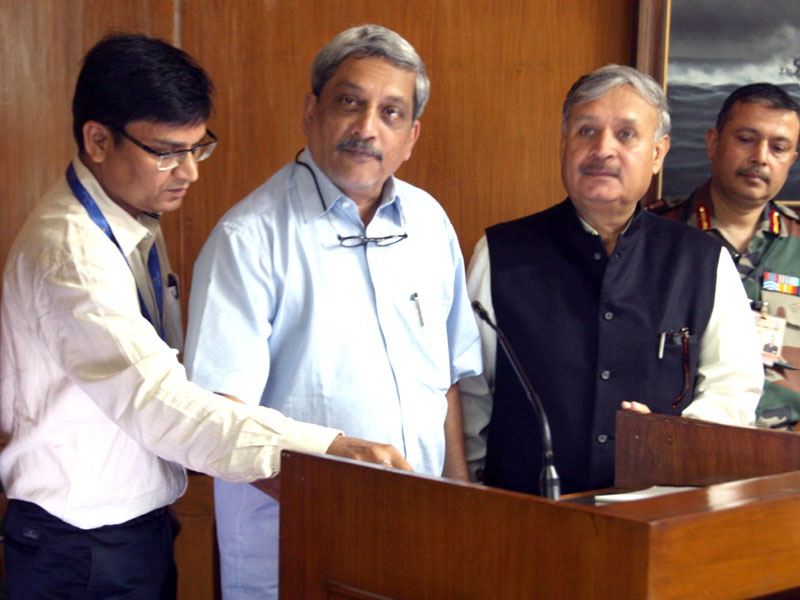 defenceministerparrikarlauncheskendriyasainikboardwebportal