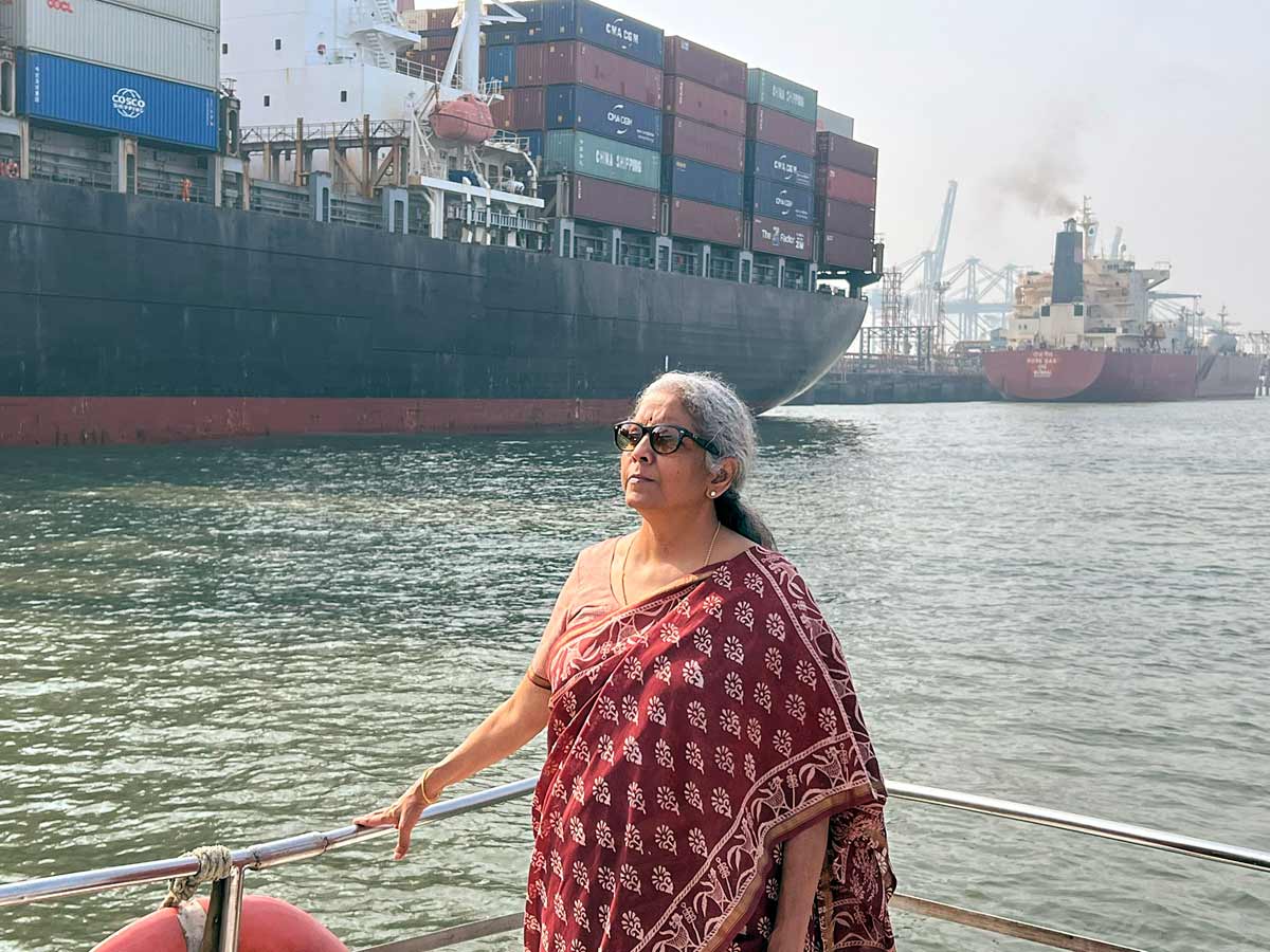 fmnirmalasitharamanvisitsnhavasheva
