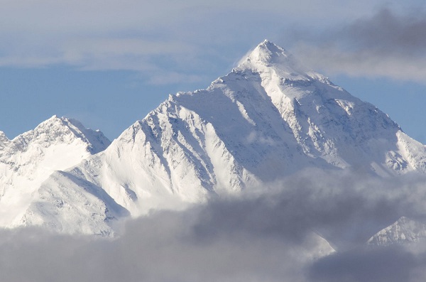 ushongkongclimberssetnewrecordsforscalingmounteverest