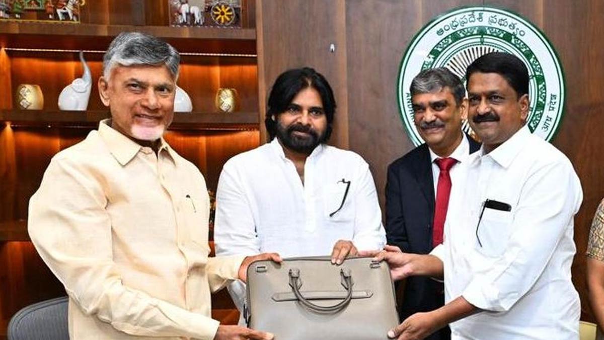 andhrapradeshpresentsrs322lakhcrbudget