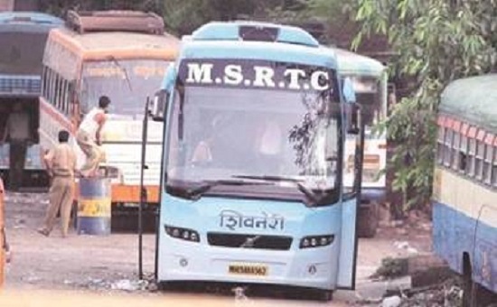 5personsinjuredasbusramsinto8vehiclesonmumbaibengaluruhighway