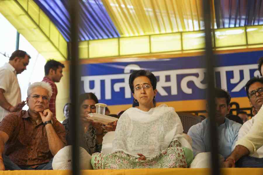 delhiwaterministeratishidischargedfromlnjphospital