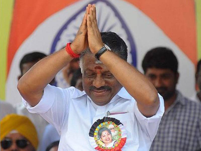 aiadmkammapartyministersdiscussmergerwithpanneerselvamfaction