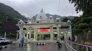 Vaishno Devi yatra registration halted till today morning amid huge rush