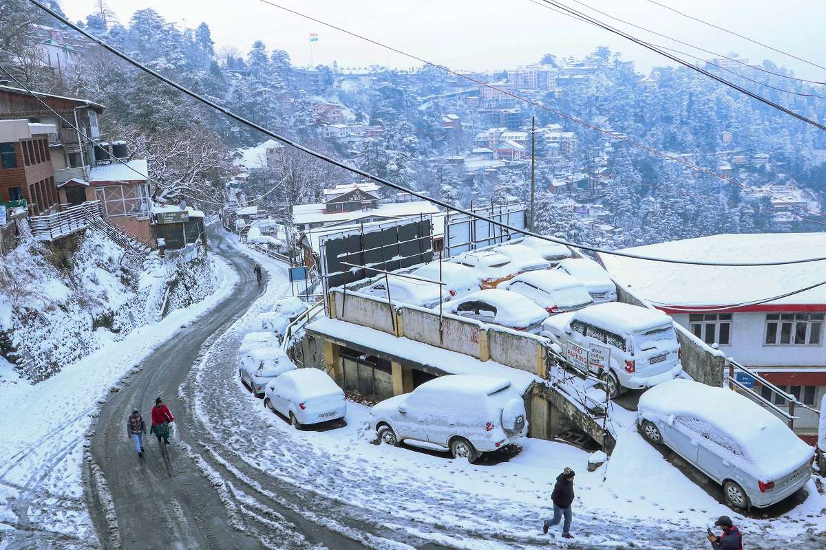 shimlareceivesfirstsnowfallof2021