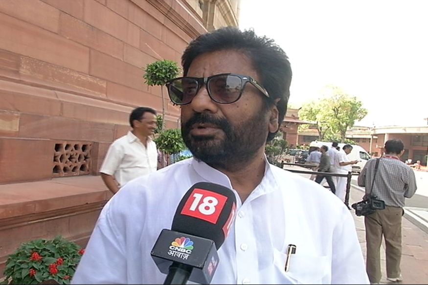 afterairindiafourprivateairlinesliftflyingbanonshivsenampravindragaikwad
