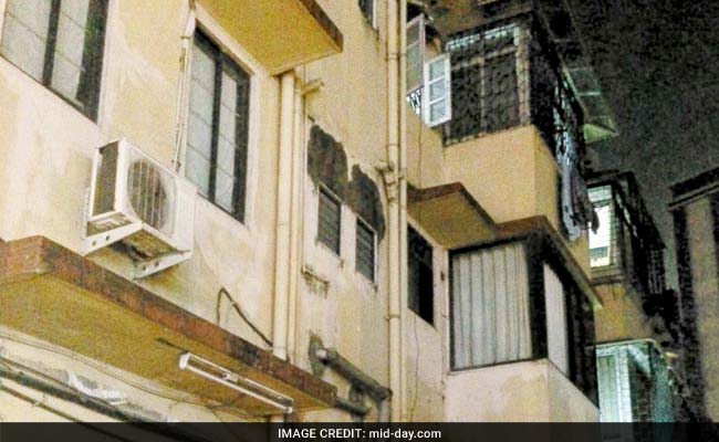 whereismumbais$29billionfamily?flatemptyneighboursclueless