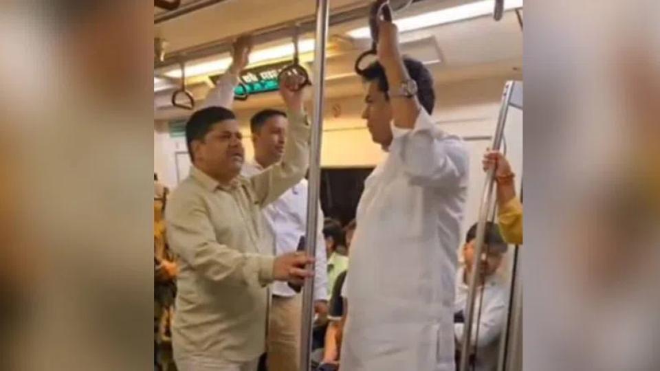 delhiministertakesmetrotoworkmodi?sfuelsavingappeal