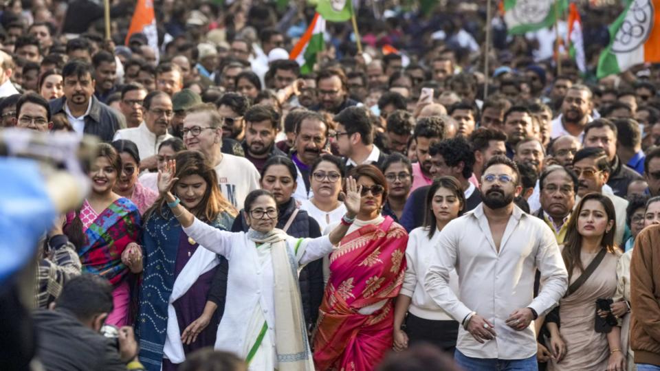 CM Mamata Leads Protest in Kolkata against ED 