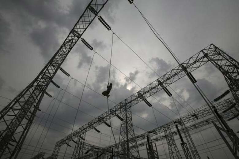 3percenttariffhikeforbigpowerconsumers;over5lakhhitinap