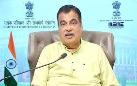 nitingadkariinauguratescountrysfirstliquefiednaturalgasplantinnagpur