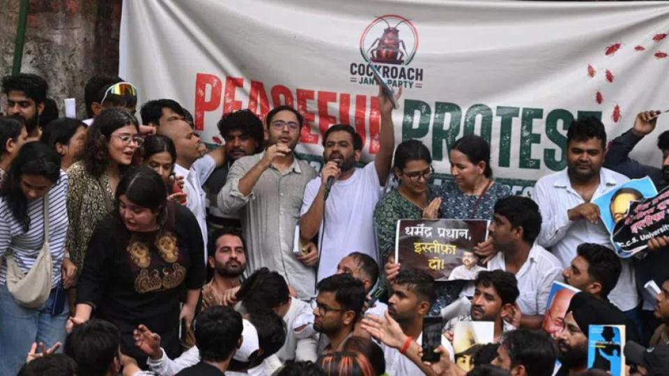 cjpjantarmantarprotests6detainedbydelhipolice