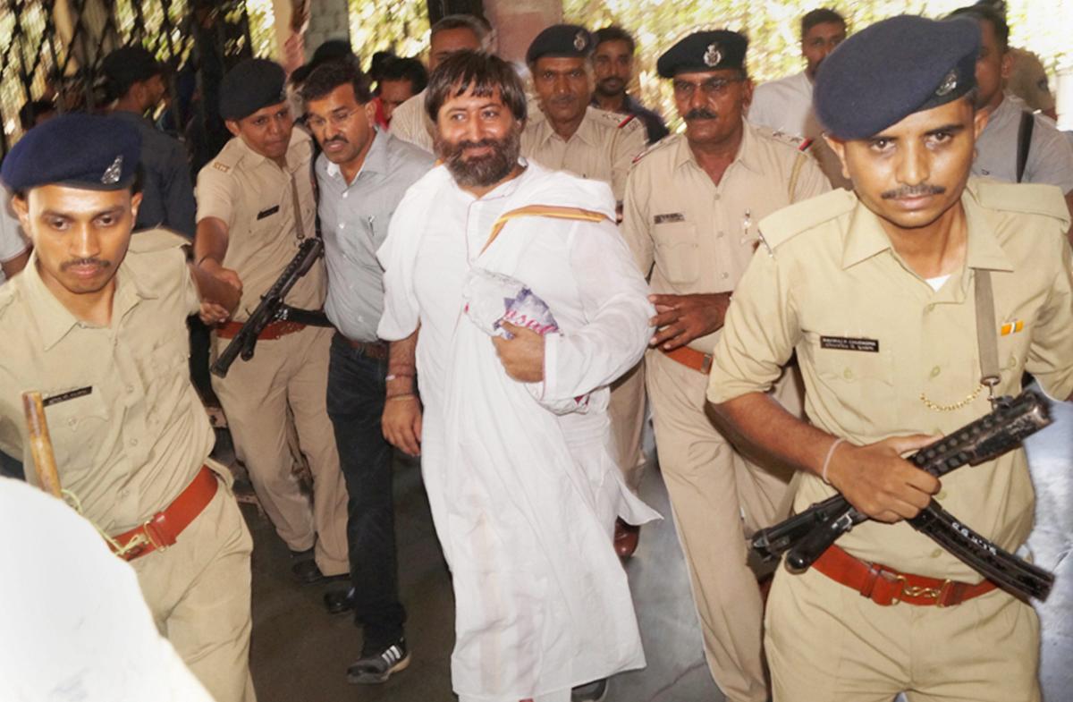 gujaratcourtconvictsasarambapu’ssonnarayansaiinrapecase