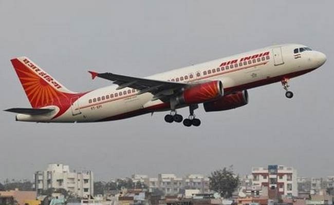 airindiaflightfromahmedabadsufferstyreburstinmumbaipassengerssafe