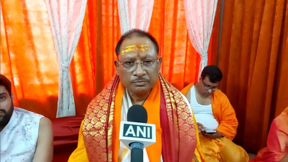 chhattisgarhcmoffersprayersatmahakaleshwartempleonrakshabandhan