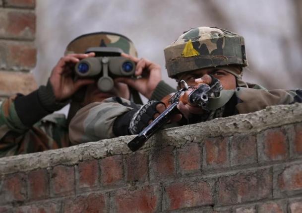 firingbetweensecurityforcesandmilitantscontinuesintralkashmir;3terroristskilled