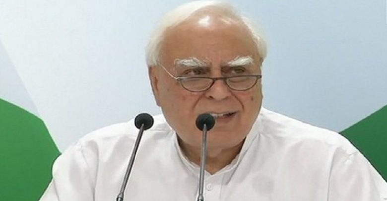 pmshouldattendtoworkhavelessphotoops:kapilsibal