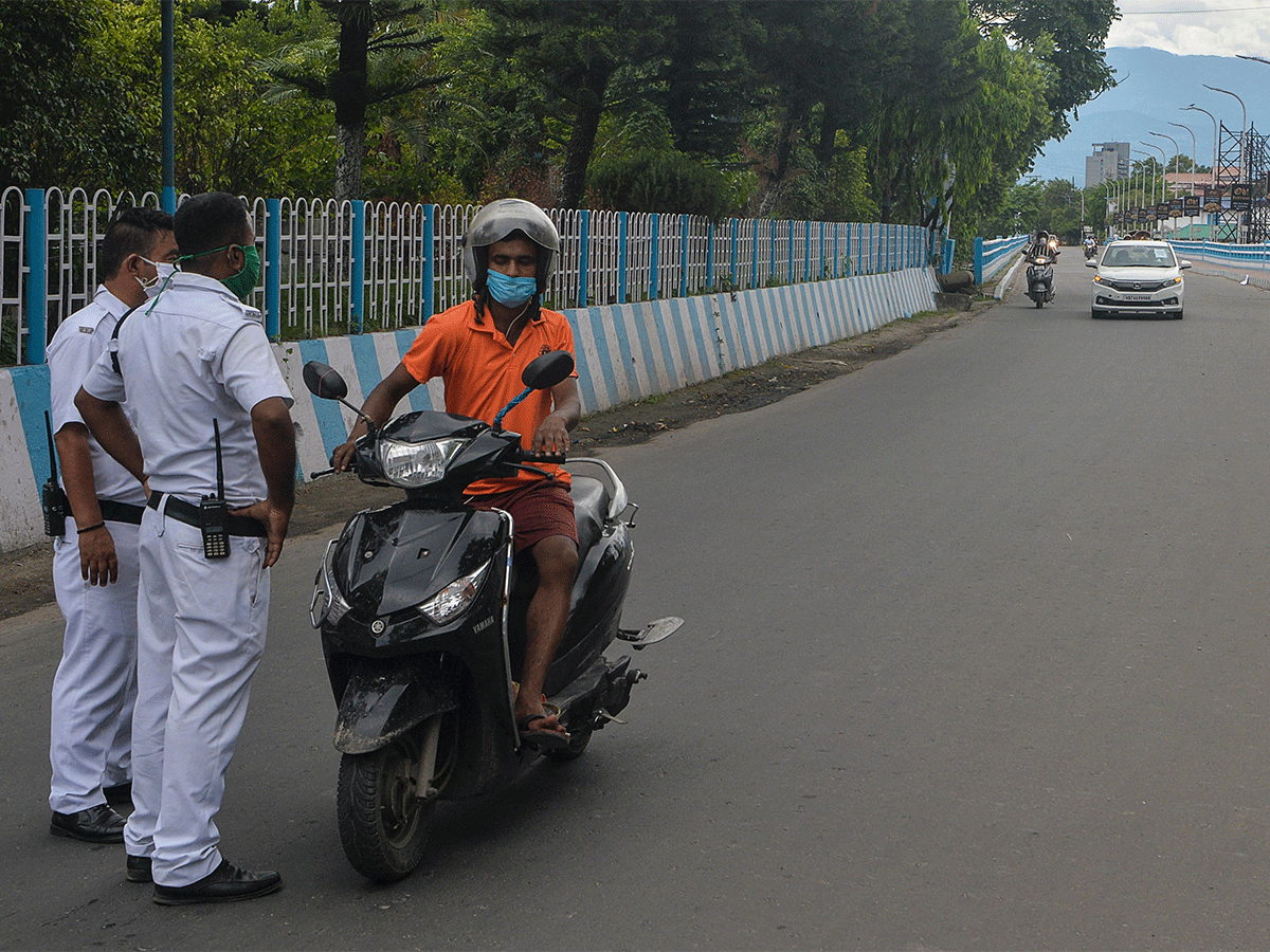 westbengalgovtextendsrestrictionstilljune30withfurtherrelaxationsinviewofdecliningtrendincovid19cases