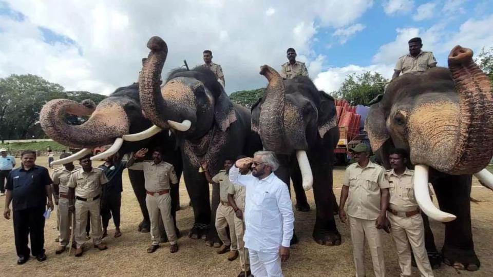 Khandre Urges Grand Dasara Farewell for Elephant Abhimanyu 