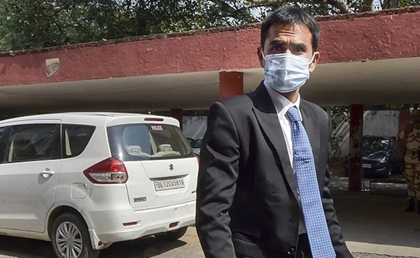sameerwankhedeaccusedofshoddyprobeinaryankhancasetransferred