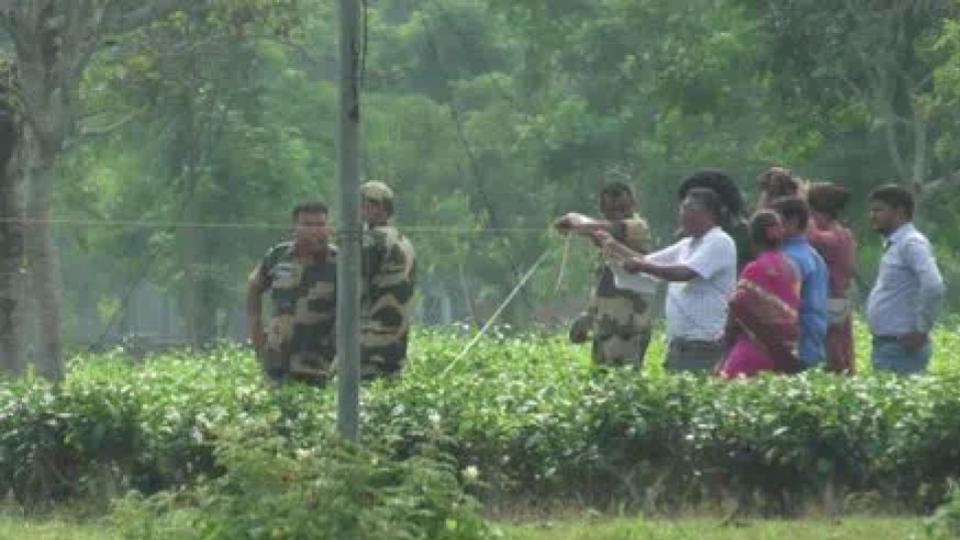 bengalgovthandsover31acrestobsfforfencingatindiabangladeshborder