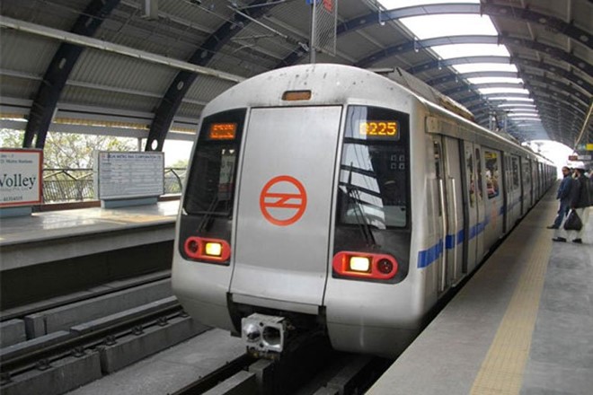 delhimetroputonhighalert