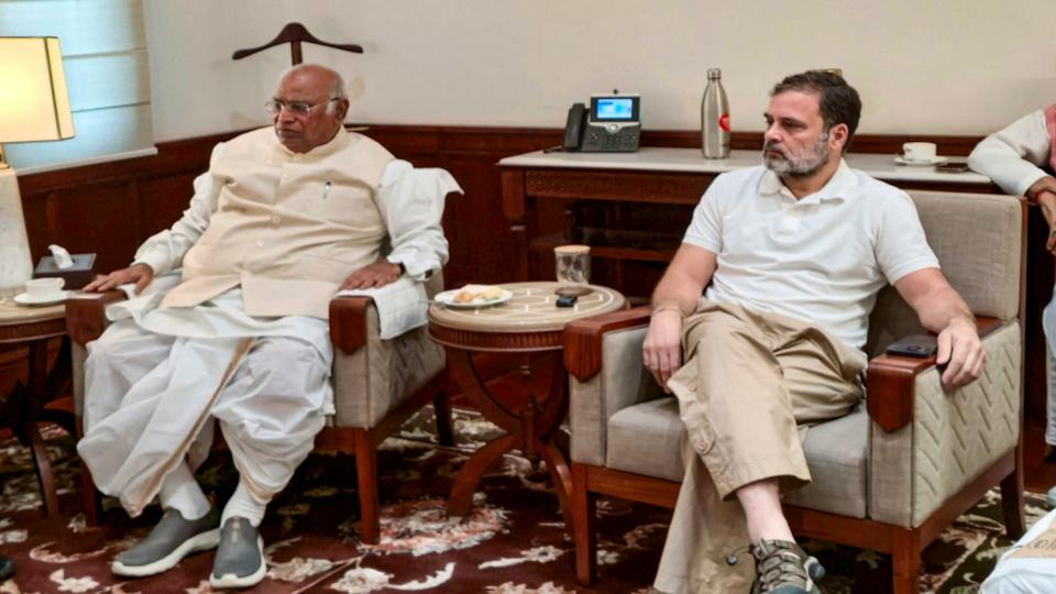 Rahul Gandhi and Kharge to lead ‘Vote Adhikar Rally’ in Bengaluru