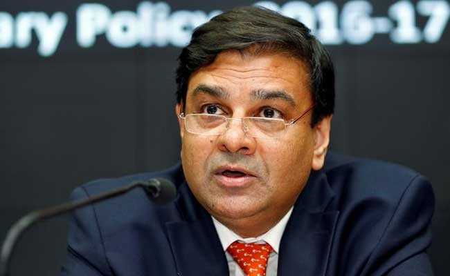 rbigovernorurjitpatelgetsrs2lakhpaynosupportingstaffathome