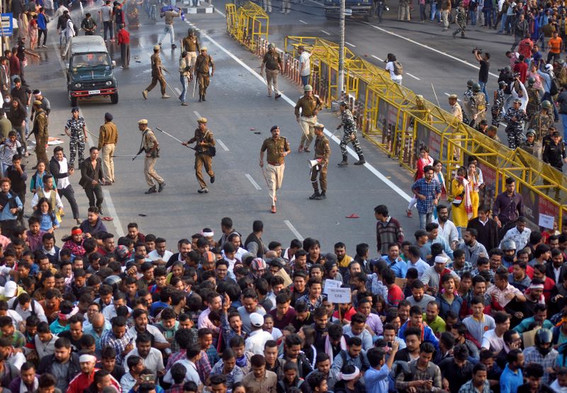 jamiastudentsprotestagainstcitizenshipactindelhipoliceuseteargas