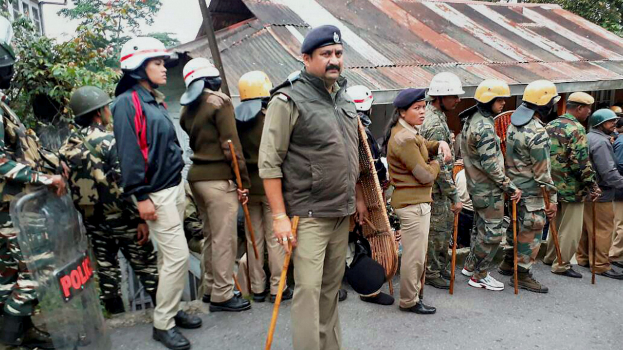 paramilitaryforcesstepuppatrollingacrossdarjeelingaftergjmintensifiesagitation