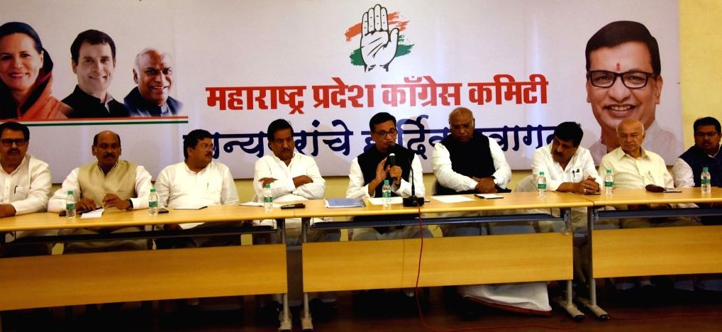 maharashtracrisis:congressaccusesbjpofhorsetrading