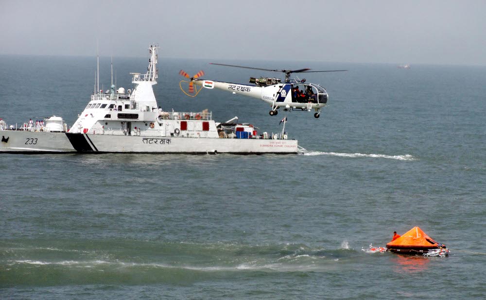 indiancoastguardconductssearchandrescueexerciseinbayofbengal