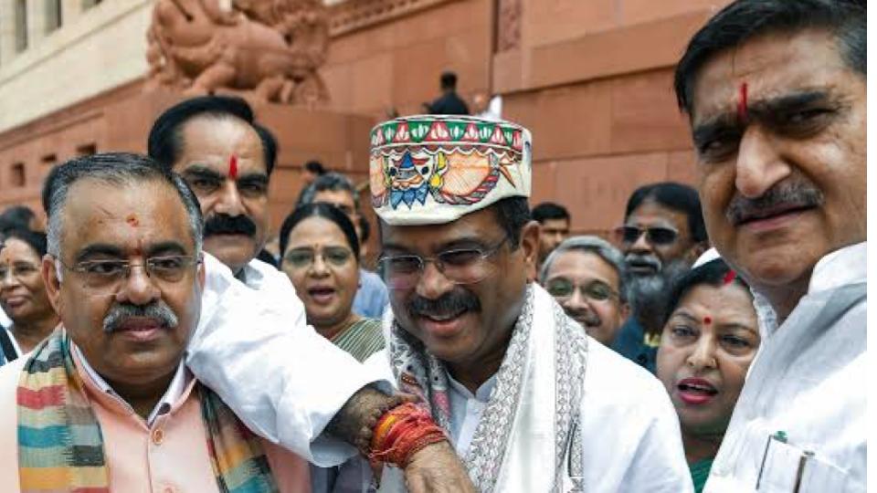 Congress party slams BJP MPs for welcoming Pradhan at Parliament