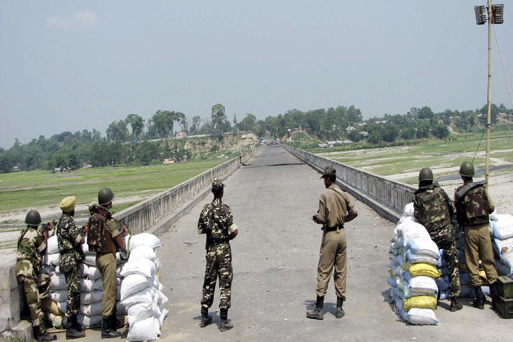 securityincreasedalongindianepalborderinup