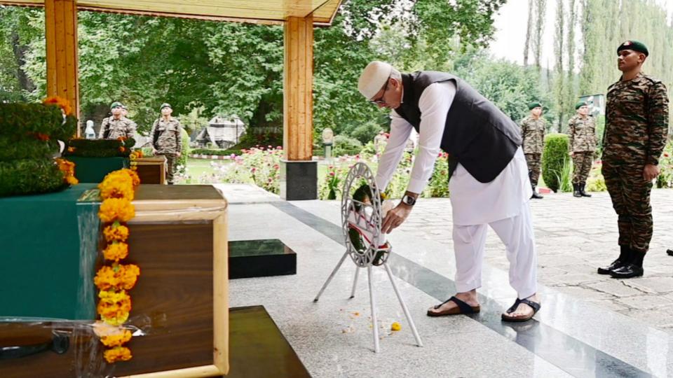 CM Omar Abdullah Pays Homage to Soldiers Killed in Kulgam Encounter