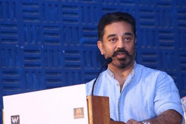 chappalshurledatkamalhaasanamidrowovernathuramgodseterroristremark