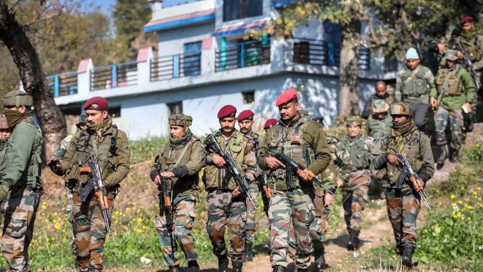 Security Forces Recover Huge Cache of Arms, Explosives in Jammu and Kashmir