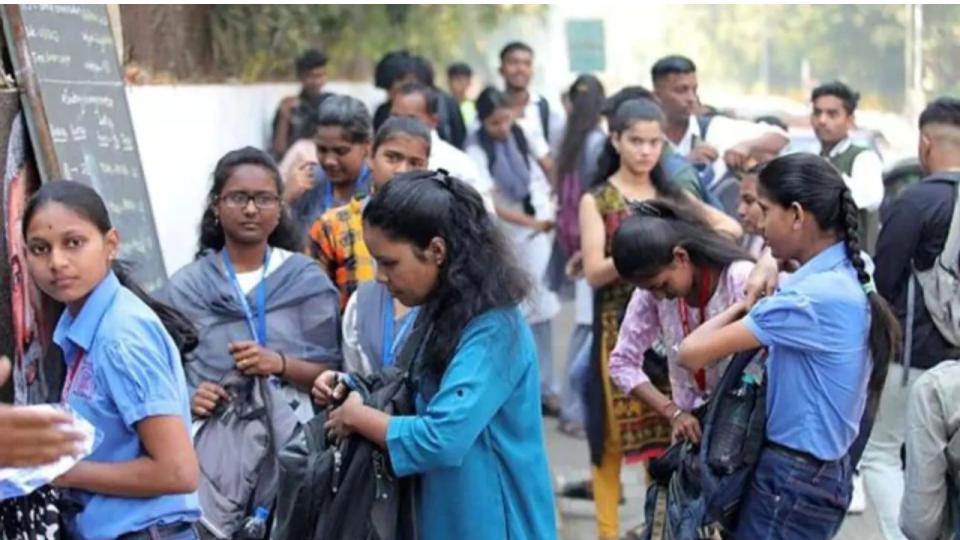 Over 6 lakh students appear for SSC exams in Andhra