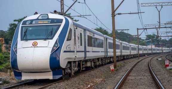 pmmoditoflagoffvandebharatexpressalongwithseveraldevelopmentprojectsinkeralatoday