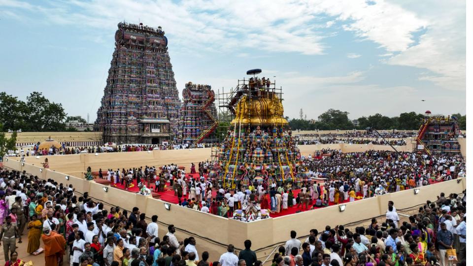 Devotees Stranded Around Meenakshi Temple After Maha Kumbabhishekam