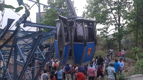 2deadseveralinjuredascablecarsinjharkhandropewaycollide;rescueopsonfordozensstillstuck