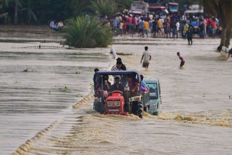 floodsaffectnearly2lakhpeopleinassam