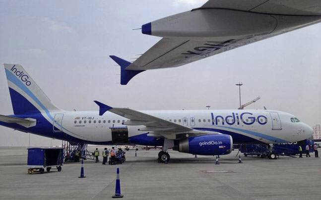 dubaikozhikodeflightmadeanemergencylandingatmumbaiairport