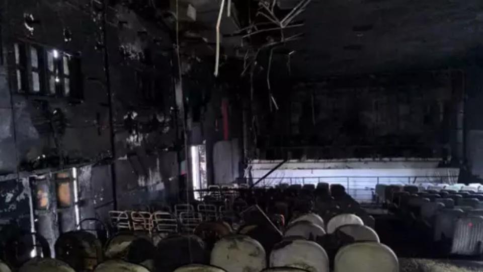 firebreaksoutatramatalkiestheatreinmacherlaap