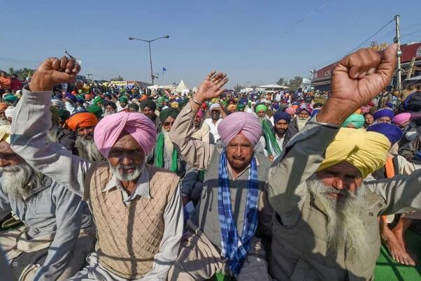 farmersprotest:punjabfarmerconsumepoisondiesbysuicideatsinghuborder