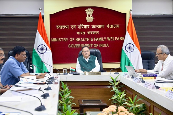 unionhealthministerjpnaddaheldareviewmeetingondrugcosmeticandmedicaldeviceregulations