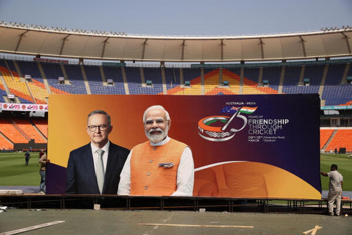 pmmodiaustralianpmalbaneseatgujaratstadiumforindiaaustraliatest